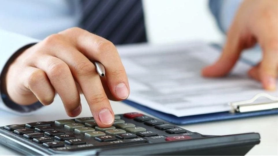 Ποιοι κερδίζουν από τη μείωση των εισφορών – Τα 11 «κλειδιά»